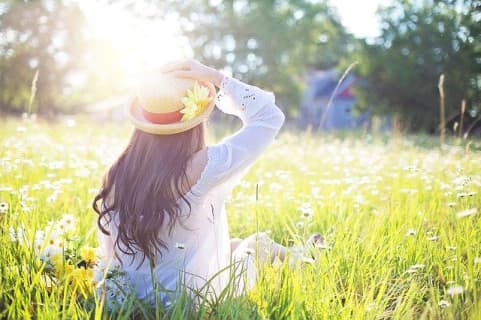 【元ホストの解説】女性の服を脱がせるテクニック！ちょっとしたことで紳士なセックス！のサムネイル