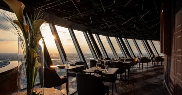 Home | Rhine Tower Dusseldorfのサムネイル