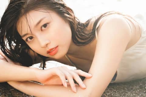 牧野真莉愛のふわふわおすすめおっぱい画像10選・動画6選【2024年】 | happy-travel[ハッピートラベル]のサムネイル