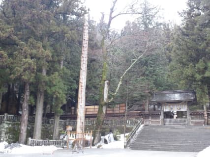 諏訪市の日帰り可能な温泉10選！長野の山奥の秘湯・諏訪湖畔の絶景を見ながら入浴！のサムネイル