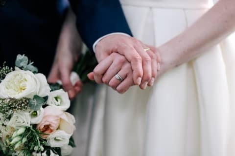 【新婚男子は必見】新婚初夜にやるべきこと5選！女子の乙女心を理解して一生に一度の素敵な夜を♡ | Trip-Partner[トリップパートナー]のサムネイル