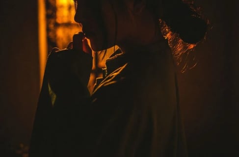 大阪・京橋のハプニングバーおすすめ4店舗へ潜入！本番確率の高い店を紹介！【2025年】 | Heaven-Heaven[ヘブンヘブン]のサムネイル