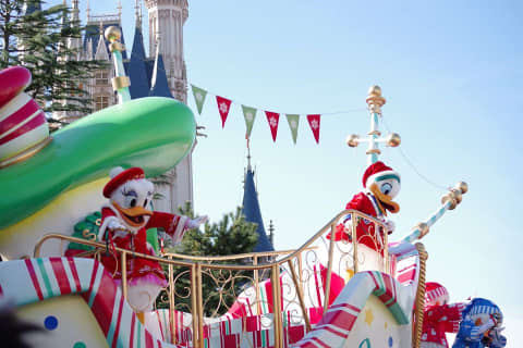 ディズニーランドの子供が喜ぶお土産はこれ！人気のばらまきお土産とキャラクターグッズ特集！のサムネイル