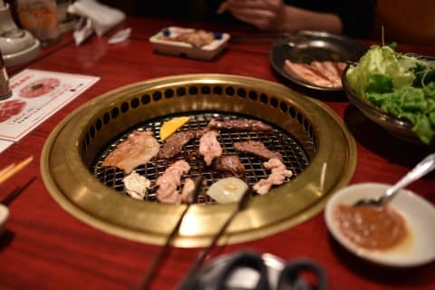 【ヤリチンが解説】焼肉からのセックスがおすすめな理由って？お持ち帰り成功率アップ！のサムネイル