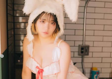 【エロ画像】ロリ顔巨乳アイドル根元凪のエロすぎるGカップ！爆乳ムチムチボディから目が離せない！ | happy-travel[ハッピートラベル]のサムネイル