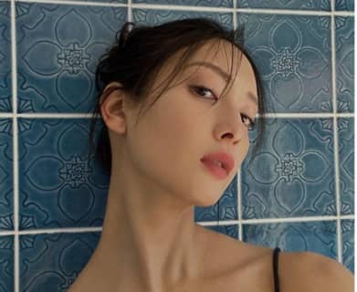 【衝撃】菜々緒がトップレスヌードでおっぱいポロリ！？神々しいポーズなどのエロ画像10選 | happy-travel[ハッピートラベル]のサムネイル