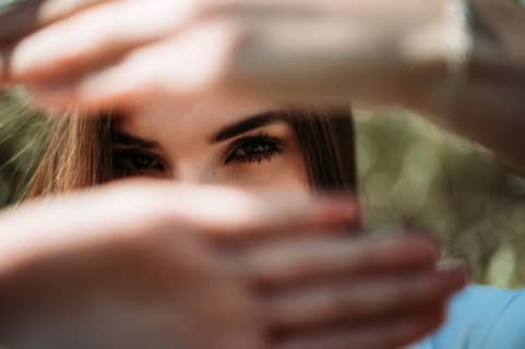 【モテ女が解説】女性への告白で回避すべきタイミング！中学生・高校生・社会人編も紹介！のサムネイル