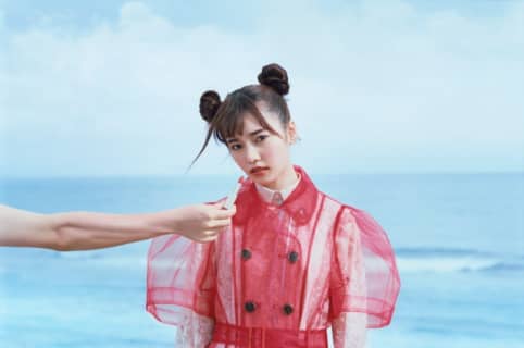 【エロ画像】元AKB48島崎遥香の身体つきがエロい！幼い顔立ちとハリのある胸が主張するくびれボディにくぎづけ！ | happy-travel[ハッピートラベル]のサムネイル