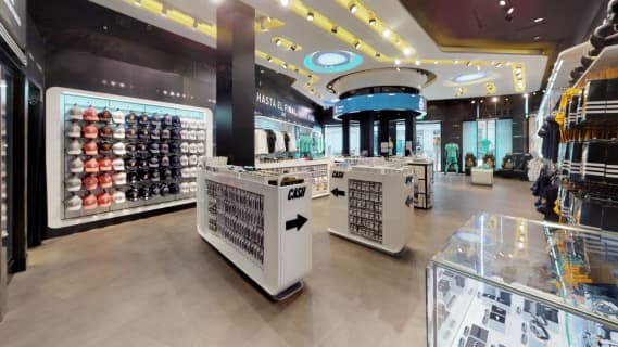 Explore Real Madrid Official Store, Gran Vía in 3Dのサムネイル