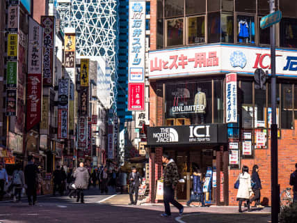 【体験談】新宿のホテヘル”手コキ研修塾”で10代女子からハンドジョブ！料金・口コミを徹底公開！のサムネイル