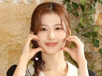 TWICEサナのエロ全集！おっぱい・乳首・パンチラ・お尻画像まとめ | maruhigoodslabo[グッズラボ]のサムネイル