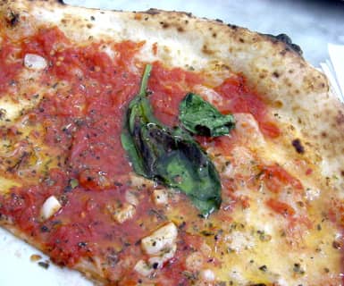 ナポリのグルメ30選！イタリア在住者おすすめのピッツァとナポリ料理が食べられるレストランを紹介！のサムネイル