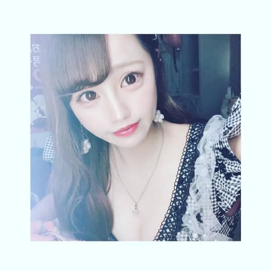 大空ひな