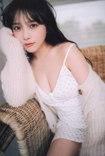 与田祐希 おっぱい