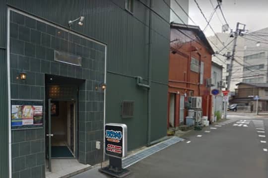 お店の前