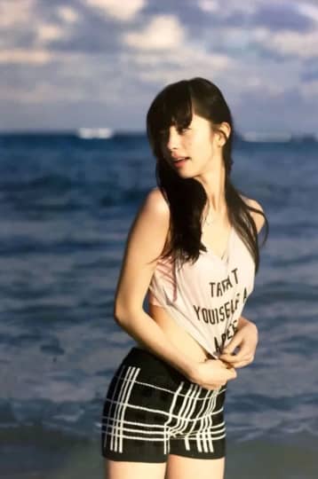 ニットショーパンの中条あやみ