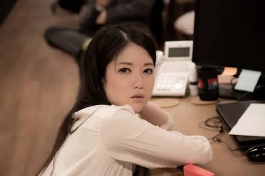 女性