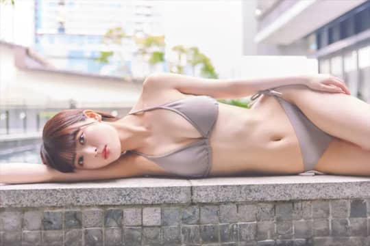 岩本蓮加 おっぱい