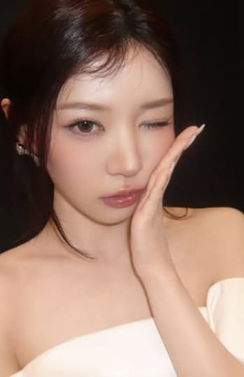 ILLIT(アイリット) エロ
