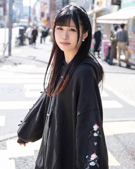 越智あいら