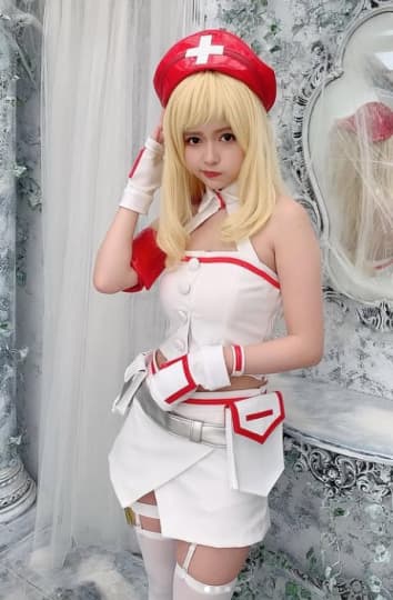 景井ひなのエロい乳首がエッチ