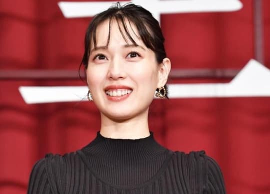 戸田恵梨香