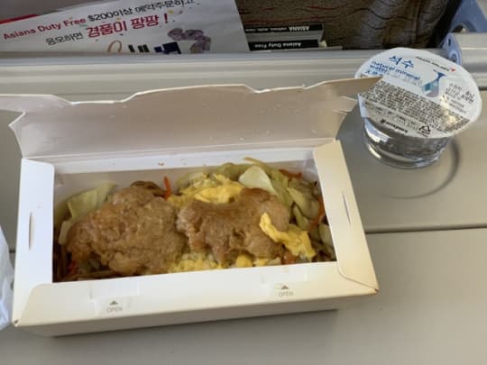 飛行機の機内食