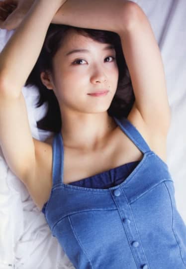 深川麻衣のエロいおっぱい(巨乳)画像