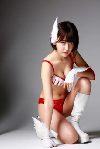 宮脇咲良 おっぱい