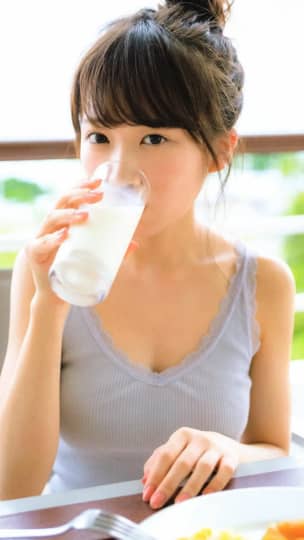 秋元真夏 おっぱい