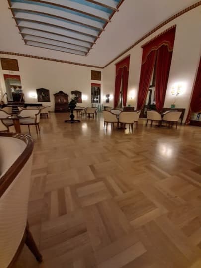 ホテル　ラウンジ