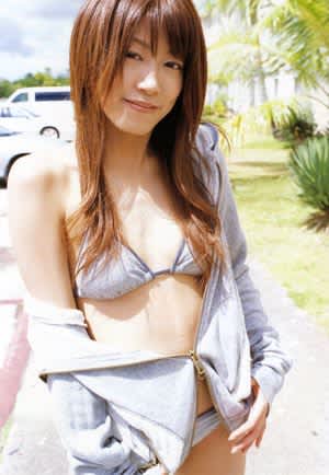 里田まい
