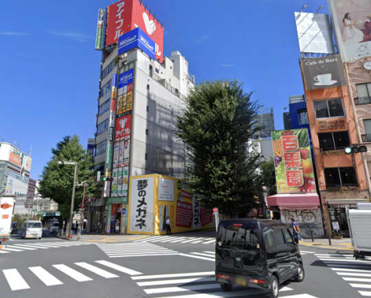 LUCEの行き方・周辺