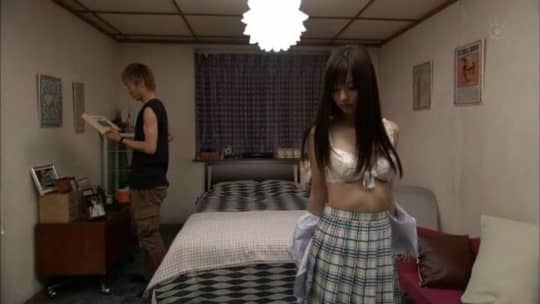 女性芸能人濡れ場シーン