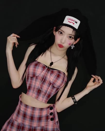 宮脇咲良 おっぱい
