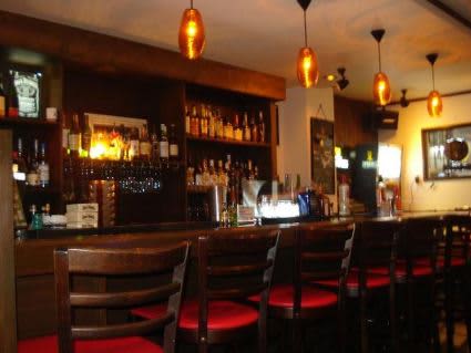 Bar HALF MOON