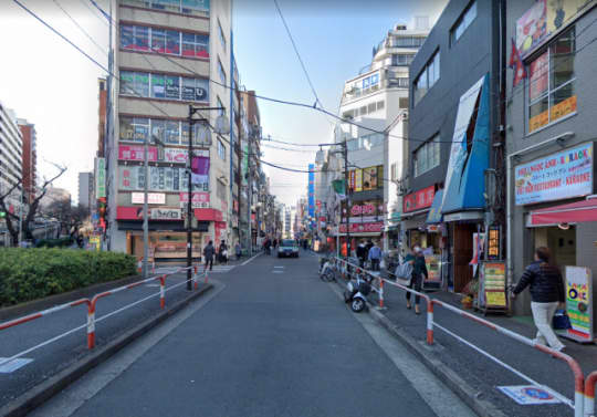 大塚駅前の通り