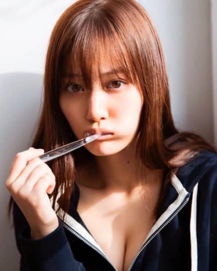山下美月 おっぱい