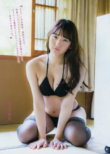 浅川梨奈 おっぱい