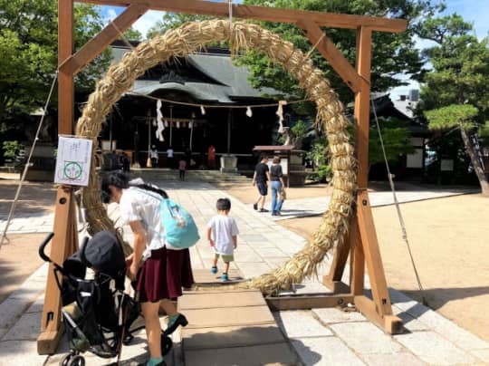 四柱神社の茅の輪くぐり