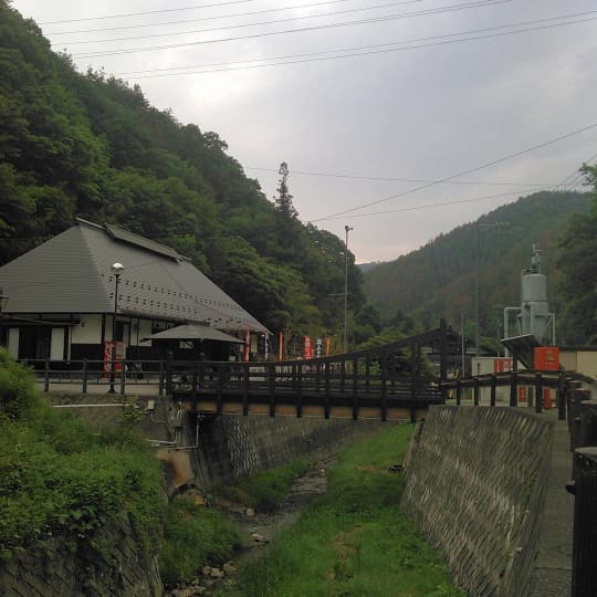 道路からの架け橋