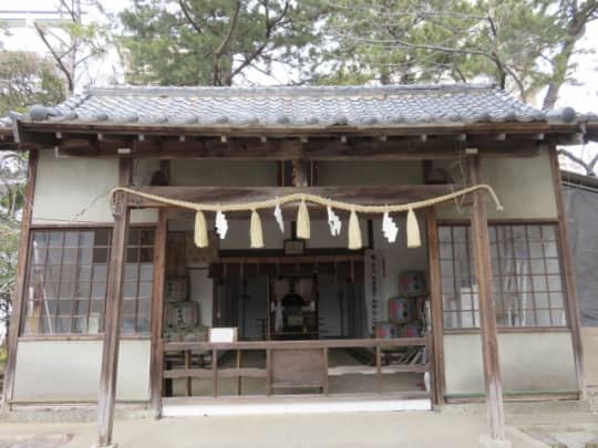 松尾神社の拝殿