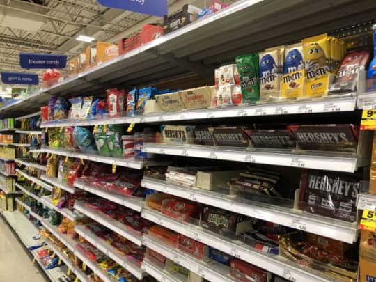 スーパーマーケットのチョコレート