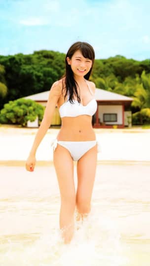 秋元真夏 おっぱい