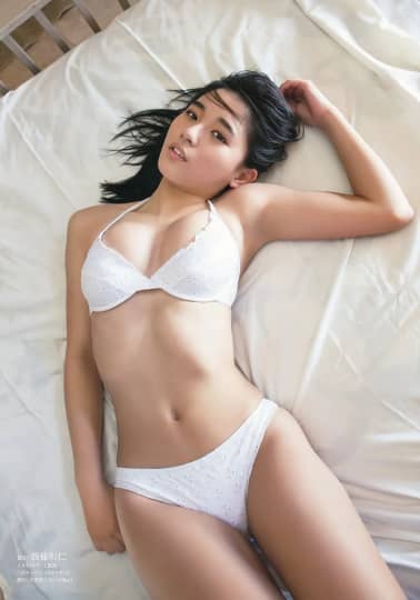浅川梨奈 おっぱい