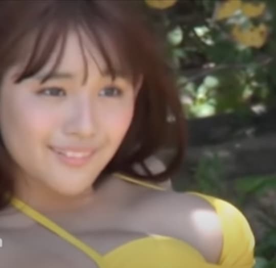 浅川梨奈