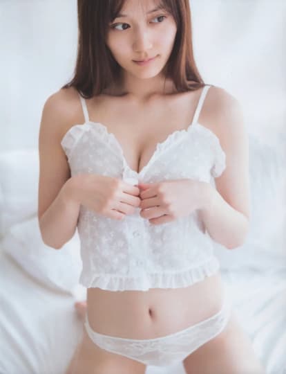 山下美月 おっぱい