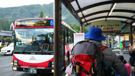 温泉郷には駒ヶ根駅からバスで