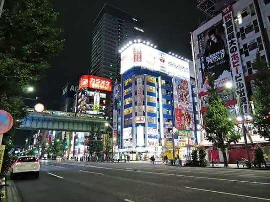 秋葉原の街の風景