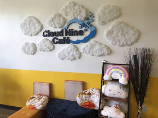 Cloud nine cafe店内